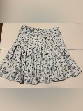 Sage Collective Pleated Floral Skirt in Pale Blue Size Small